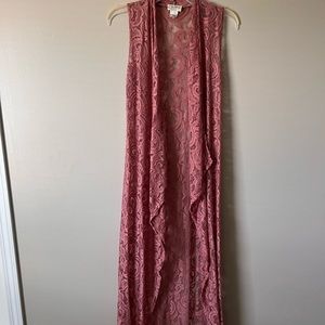 Lace sleeveless cardigan